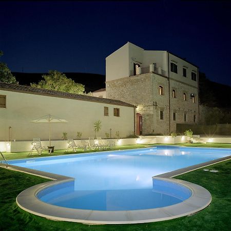 بيانا ديلي البانيسي Agriturismo Sant'Agata المظهر الخارجي الصورة