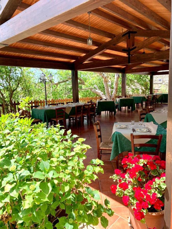 بيانا ديلي البانيسي Agriturismo Sant'Agata المظهر الخارجي الصورة