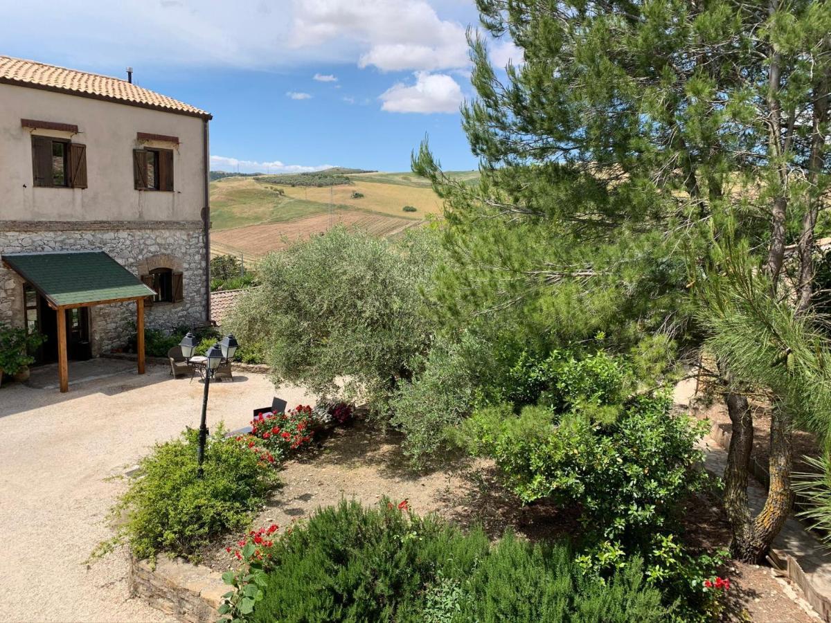 بيانا ديلي البانيسي Agriturismo Sant'Agata المظهر الخارجي الصورة