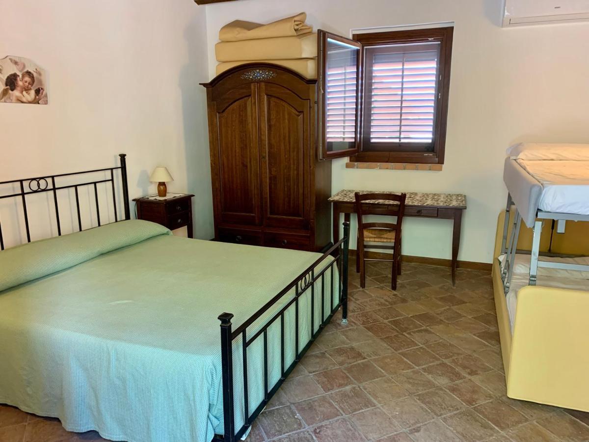 بيانا ديلي البانيسي Agriturismo Sant'Agata المظهر الخارجي الصورة