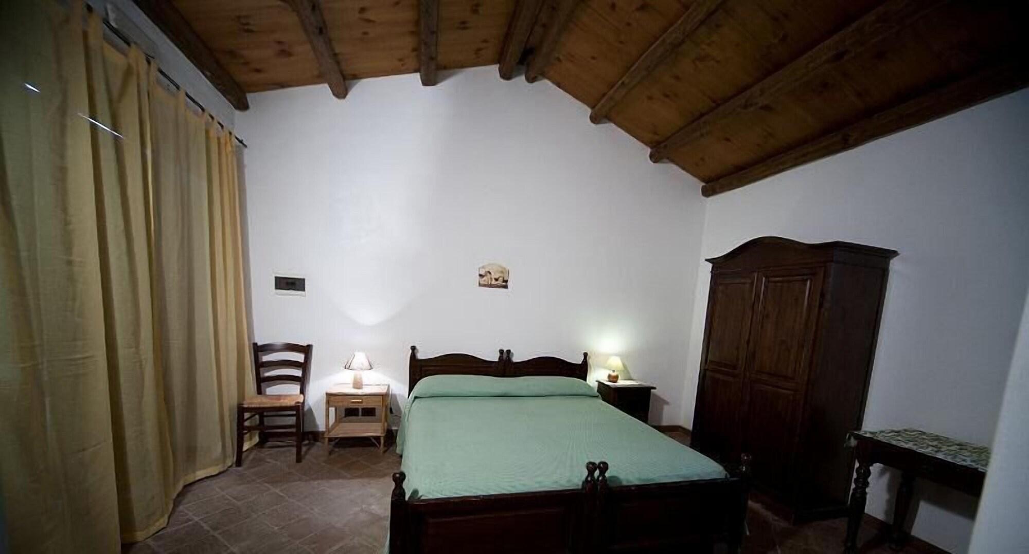 بيانا ديلي البانيسي Agriturismo Sant'Agata المظهر الخارجي الصورة