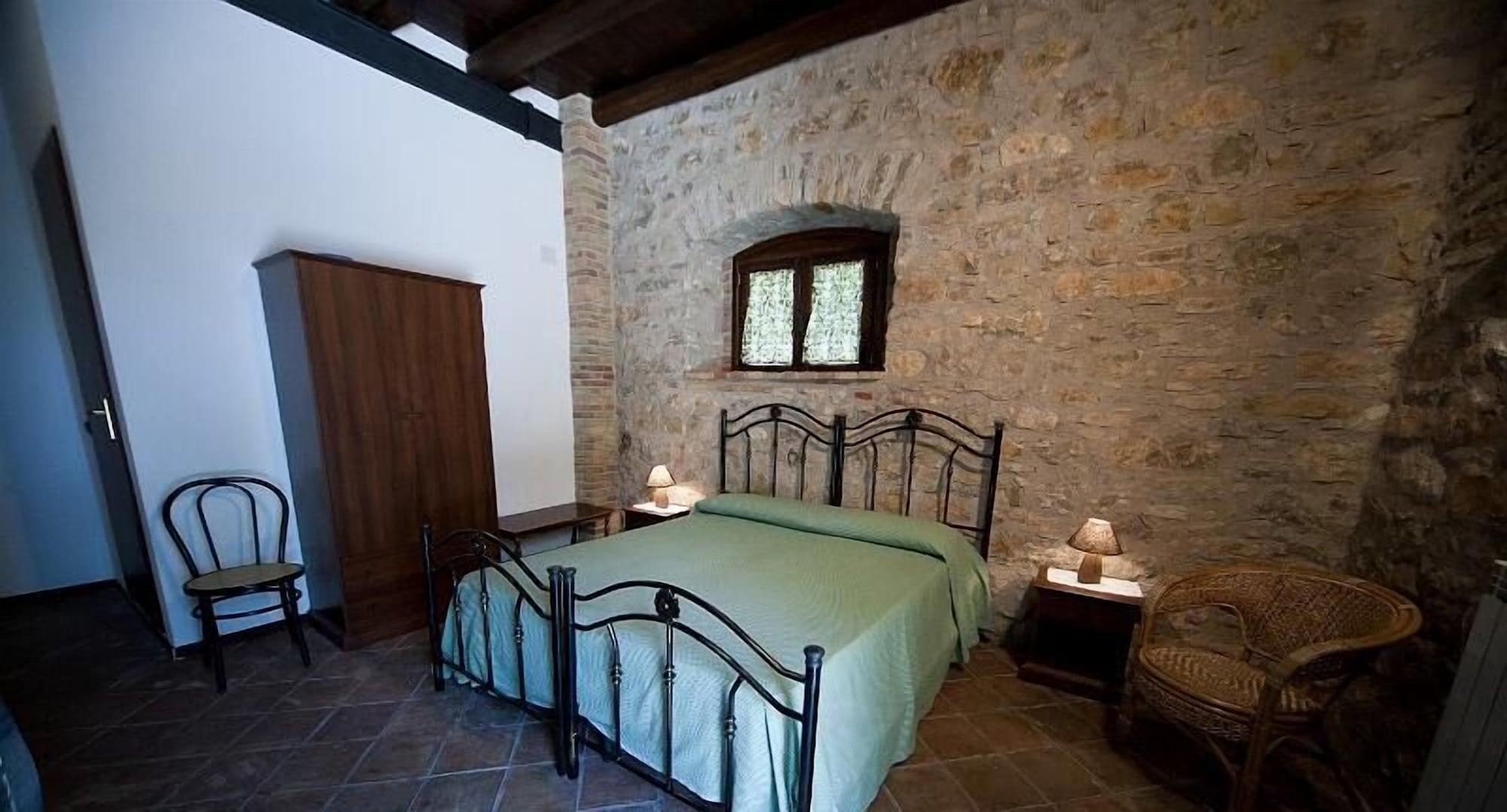 بيانا ديلي البانيسي Agriturismo Sant'Agata المظهر الخارجي الصورة
