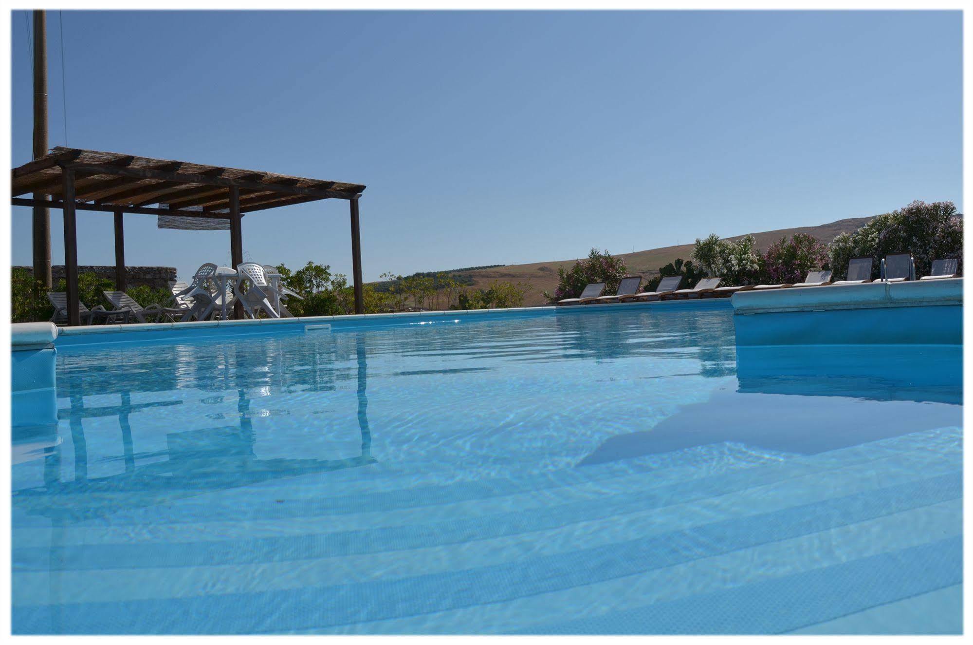 بيانا ديلي البانيسي Agriturismo Sant'Agata المظهر الخارجي الصورة